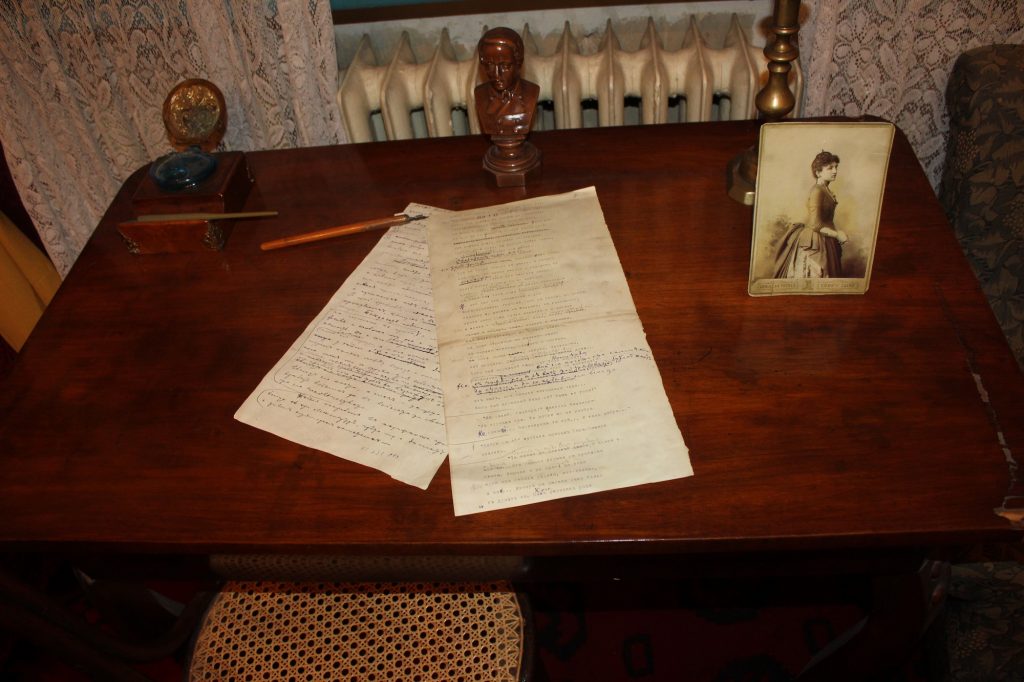 Писмената маса на Пенчо Славейков